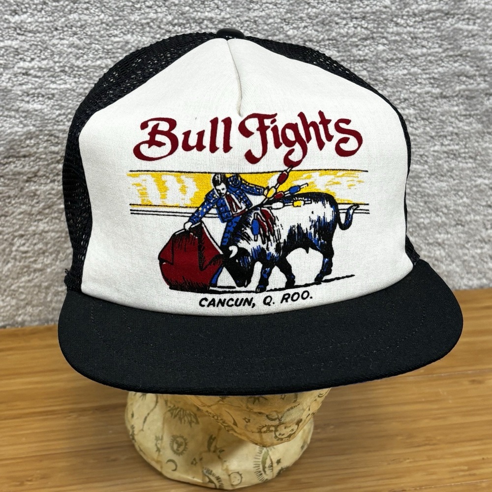 VTG Bull Fights Matador Trucker Snapback Hat Mesh Black USA Cancun 90's